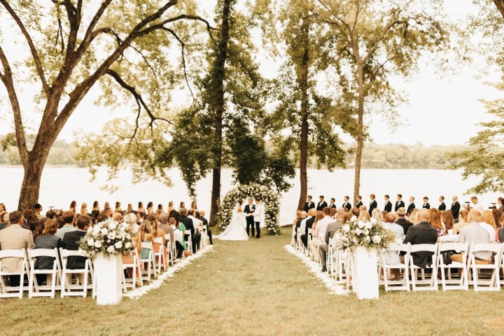 The Nashville lakeside wedding venue, Estate at Cherokee Dock is a top spot for weddings all year long. This picturesque wedding was captured by Abbey Garner